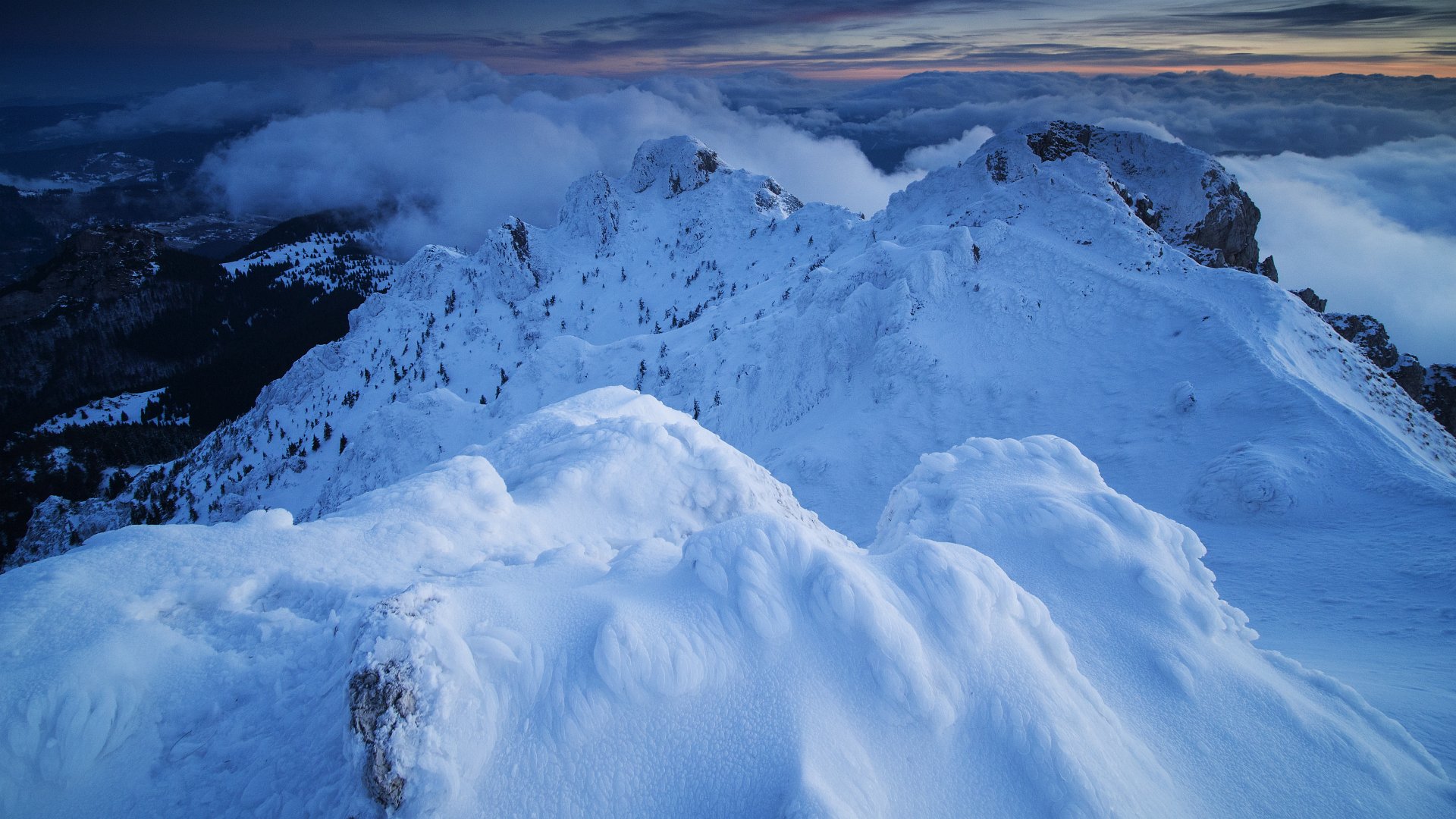  Za to na górze lodowa pustynia