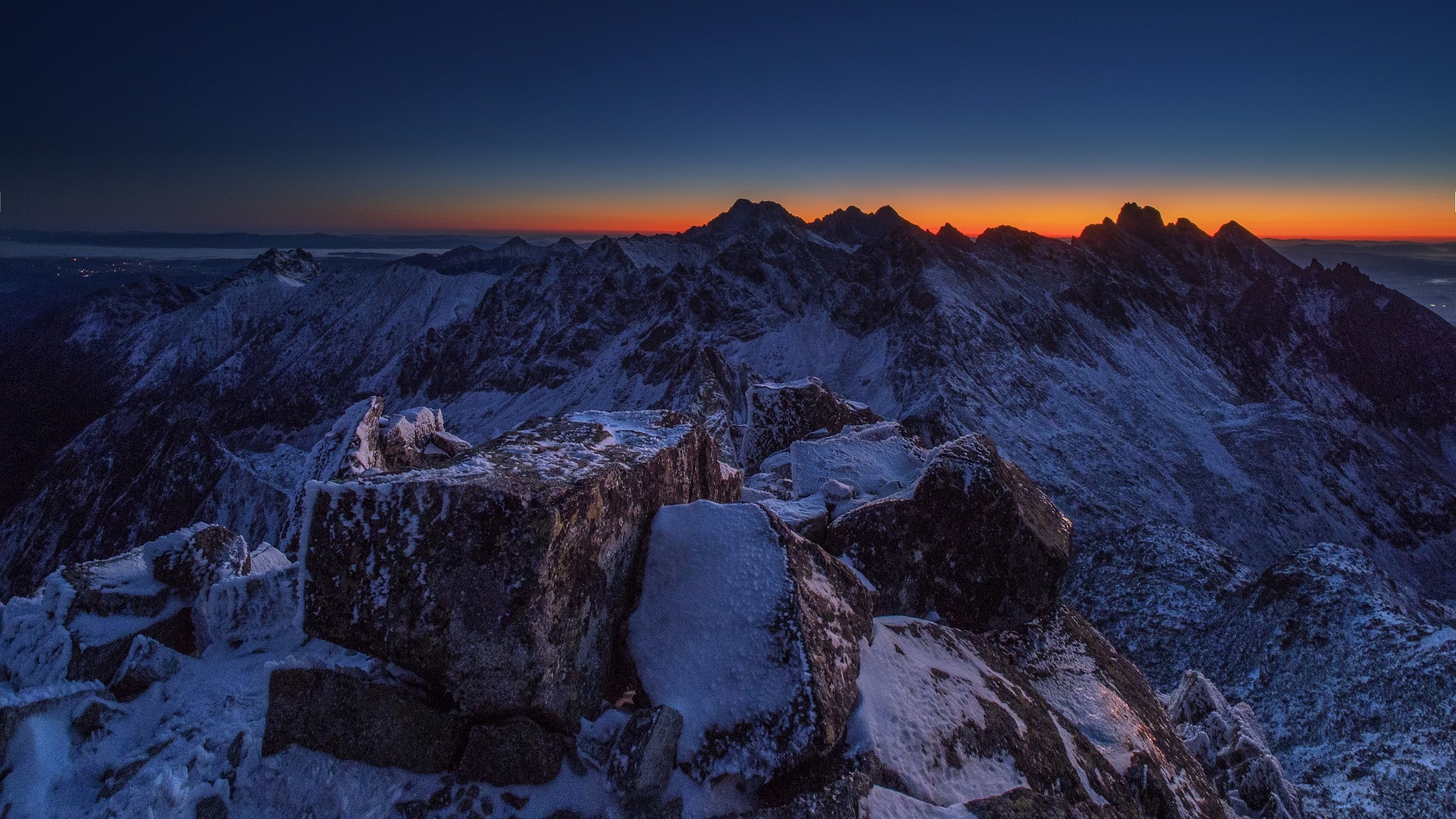 The Litvorový štít before the sunrise...