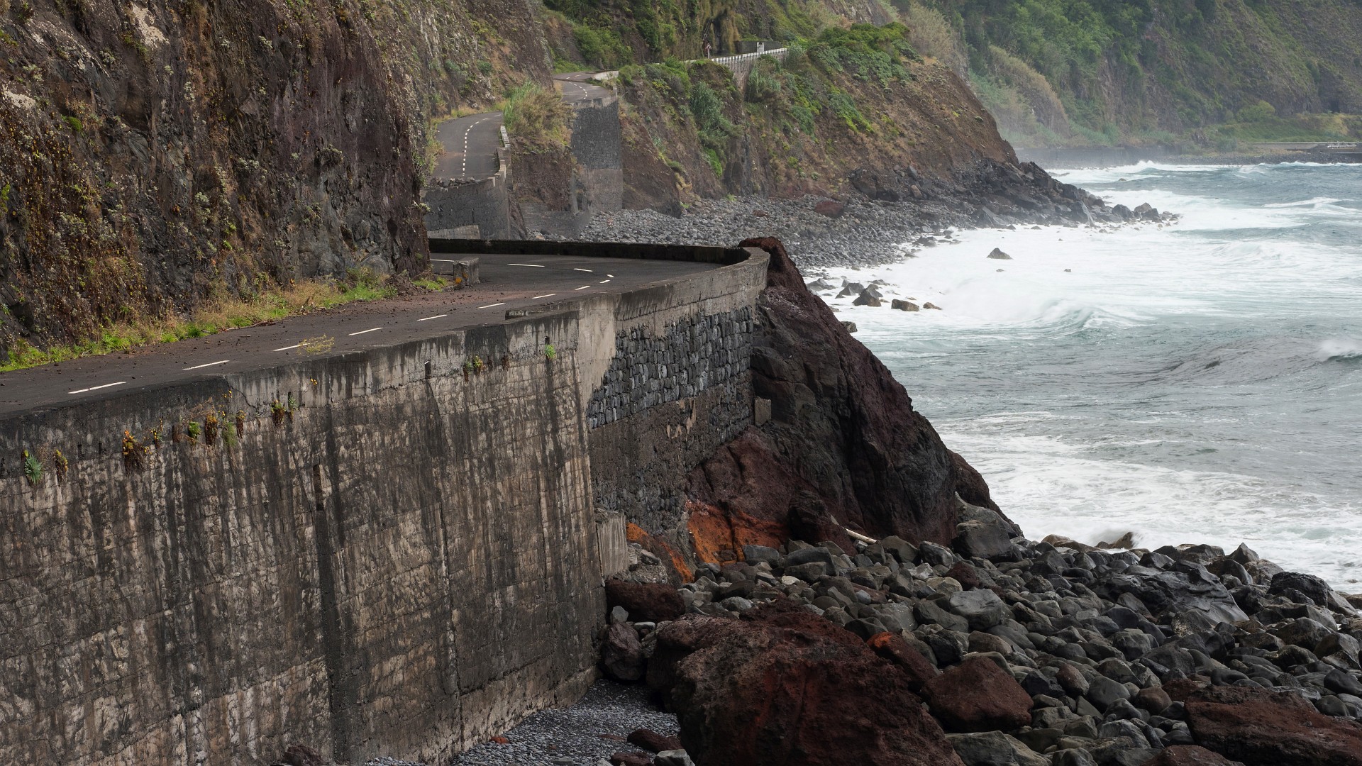 Stara droga wzdłuż wybrzeża