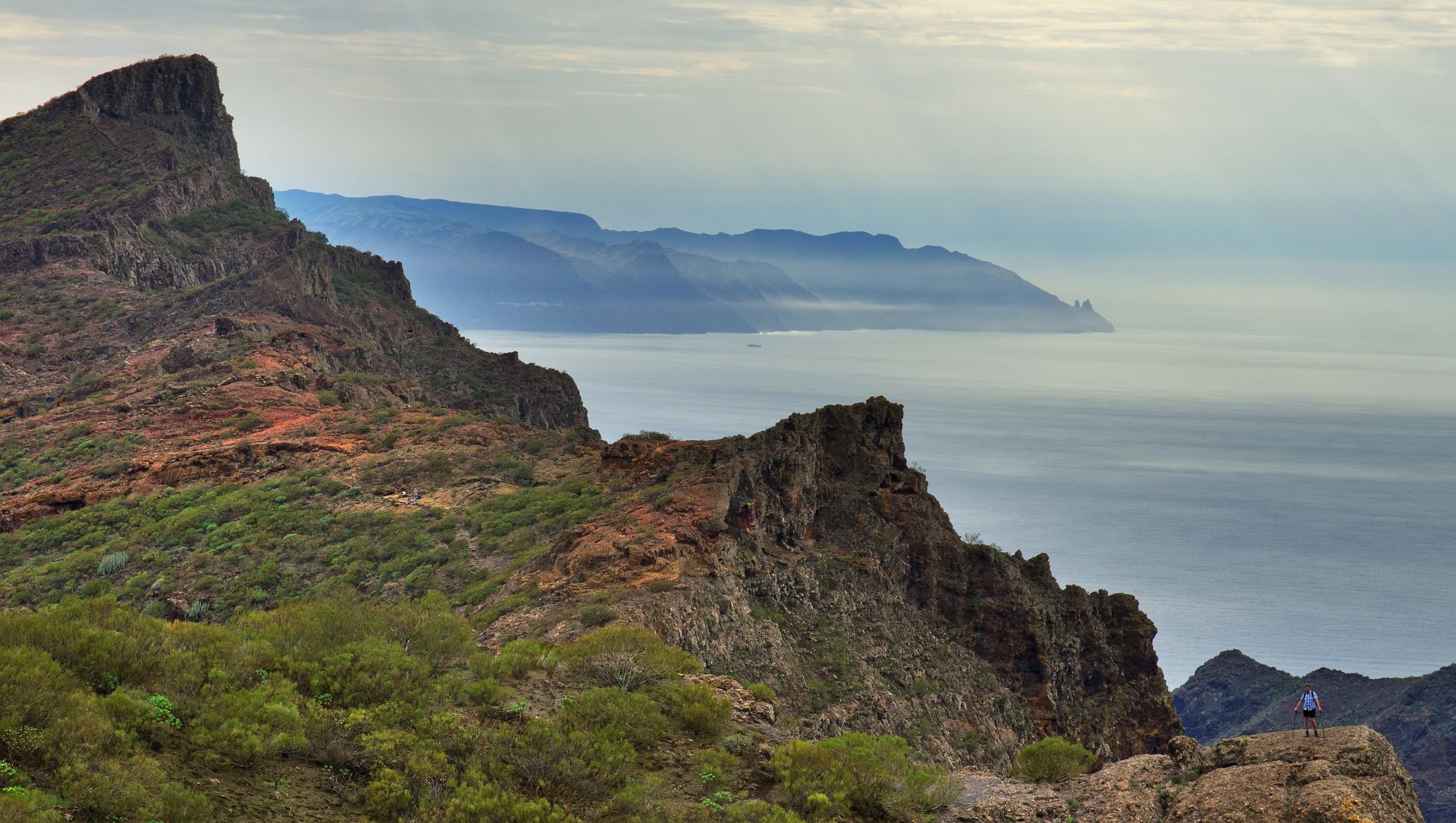 In the Teno mountains (and La Gomera in the background)